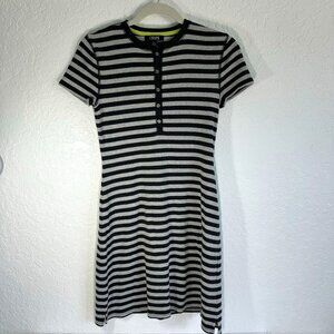 Ralph Lauren Chaps Active Shift Dress‎ Gray Stripes Size S Short Sleeve T-Shirt